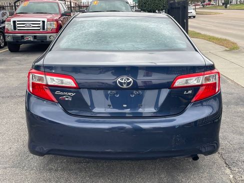 Used 2014 Toyota Camry LE image 5