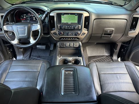 Used 2018 GMC Sierra 1500 4x4 Crew Cab Denali image 3