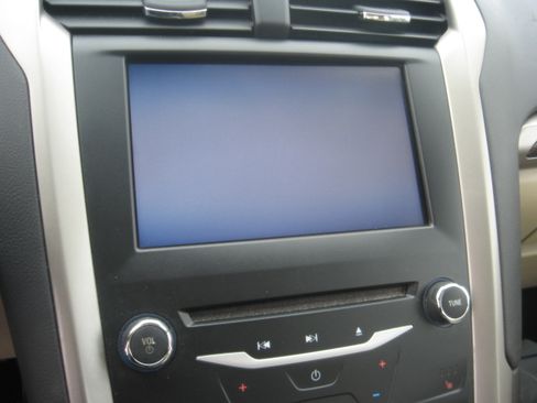 Used 2013 Ford Fusion Energi SE image 11