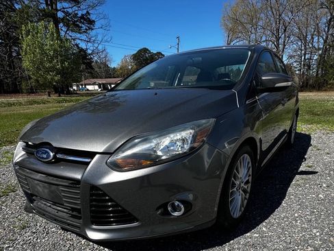 Used 2014 Ford Focus Titanium image 6