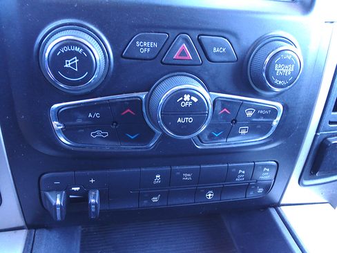 Used 2016 RAM 1500 4x4 Big Horn image 18