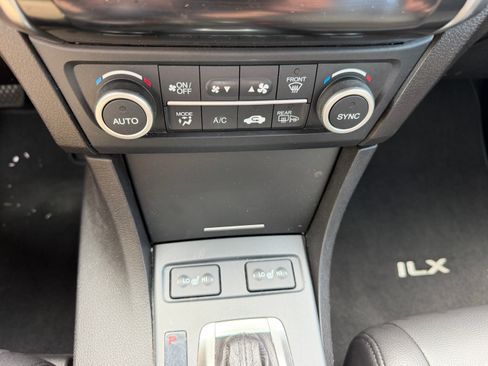 Used 2018 Acura ILX w/ Special Edition Package FWD image 10
