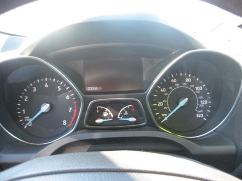 Used 2018 Ford Escape SE image 11