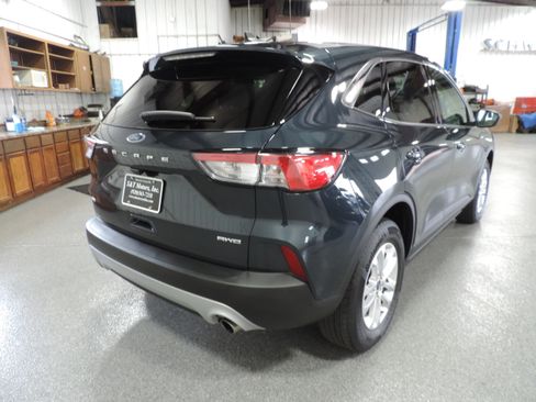 Used 2022 Ford Escape SE image 15