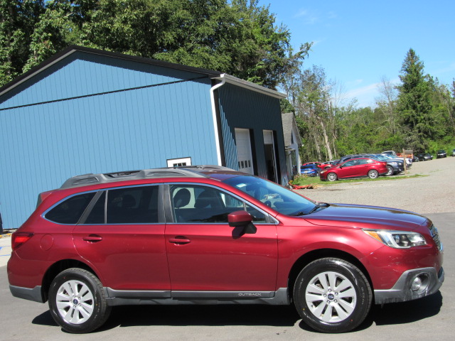 Used 2016 Subaru Outback 2.5i Premium AWD/4WD image 12