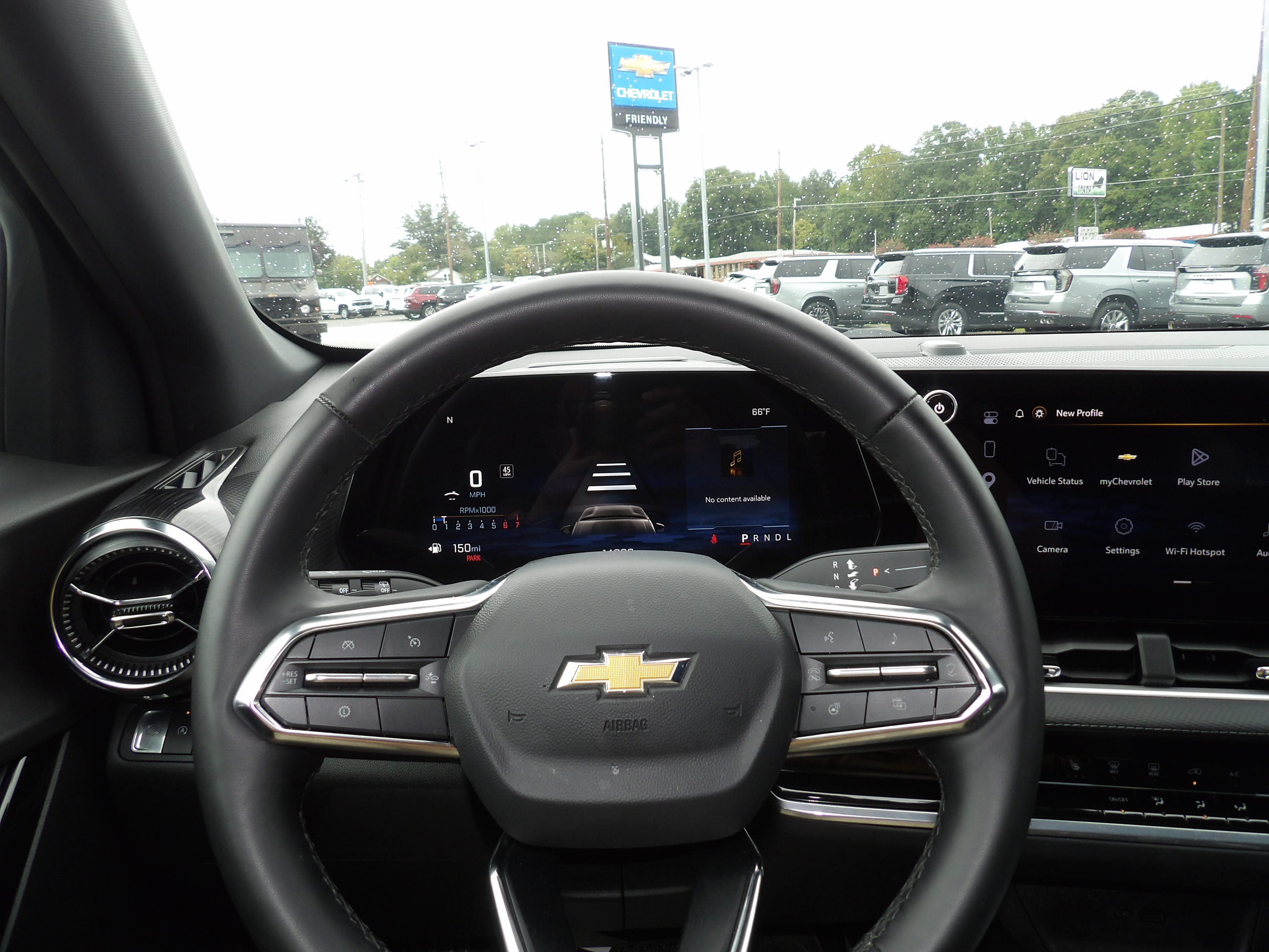 Used 2026 Chevrolet Equinox FWD LT w/ 1LT image 2