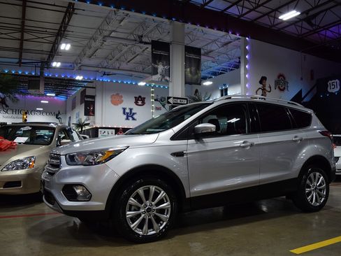 Used 2017 Ford Escape Titanium image 11