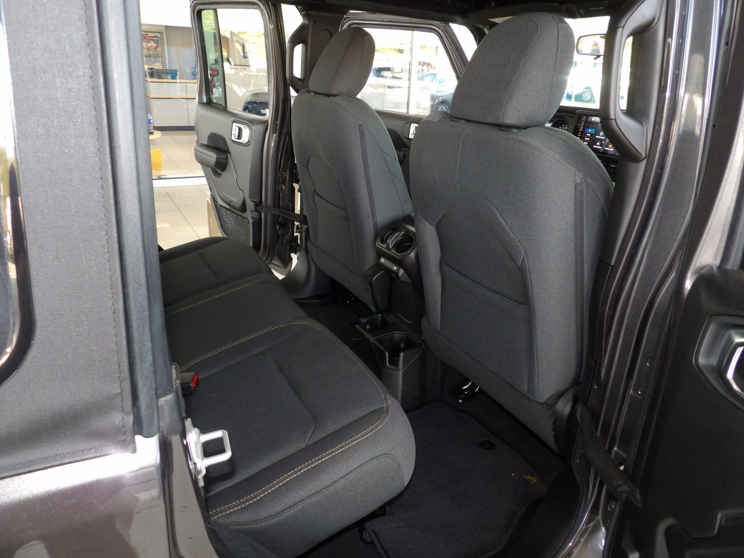 Used 2026 Jeep Wrangler 4WD Unlimited Sport image 22