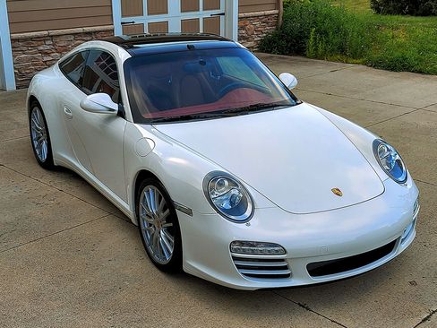 Used 2011 Porsche 911 Targa 4S AWD/4WD image 9