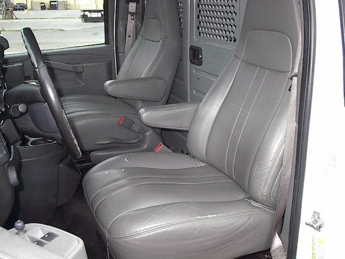 Used 2019 Chevrolet Express 2500 image 11