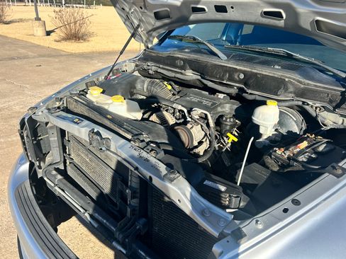 Used 2005 Dodge Ram 1500 Truck SLT image 18