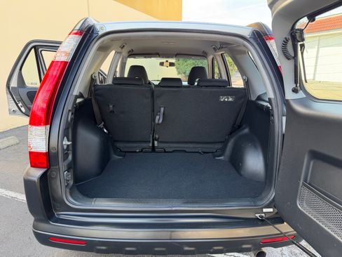 Used 2005 Honda CR-V LX image 27