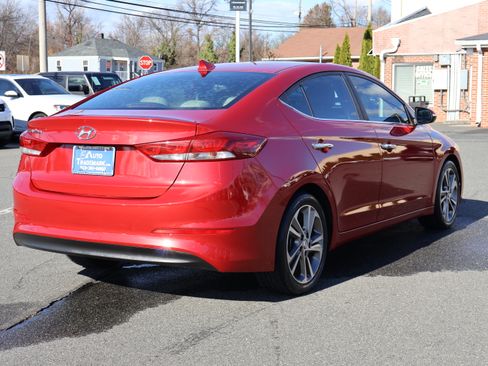 Used 2017 Hyundai Elantra Limited image 8