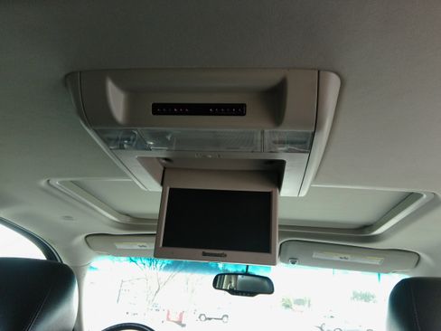 Used 2012 Chevrolet Tahoe LT image 36