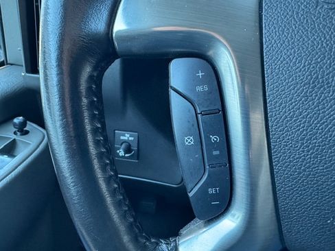 Used 2019 Chevrolet Express 2500 image 10