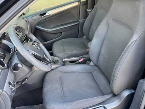 Used 2015 Volkswagen Jetta SE image 16