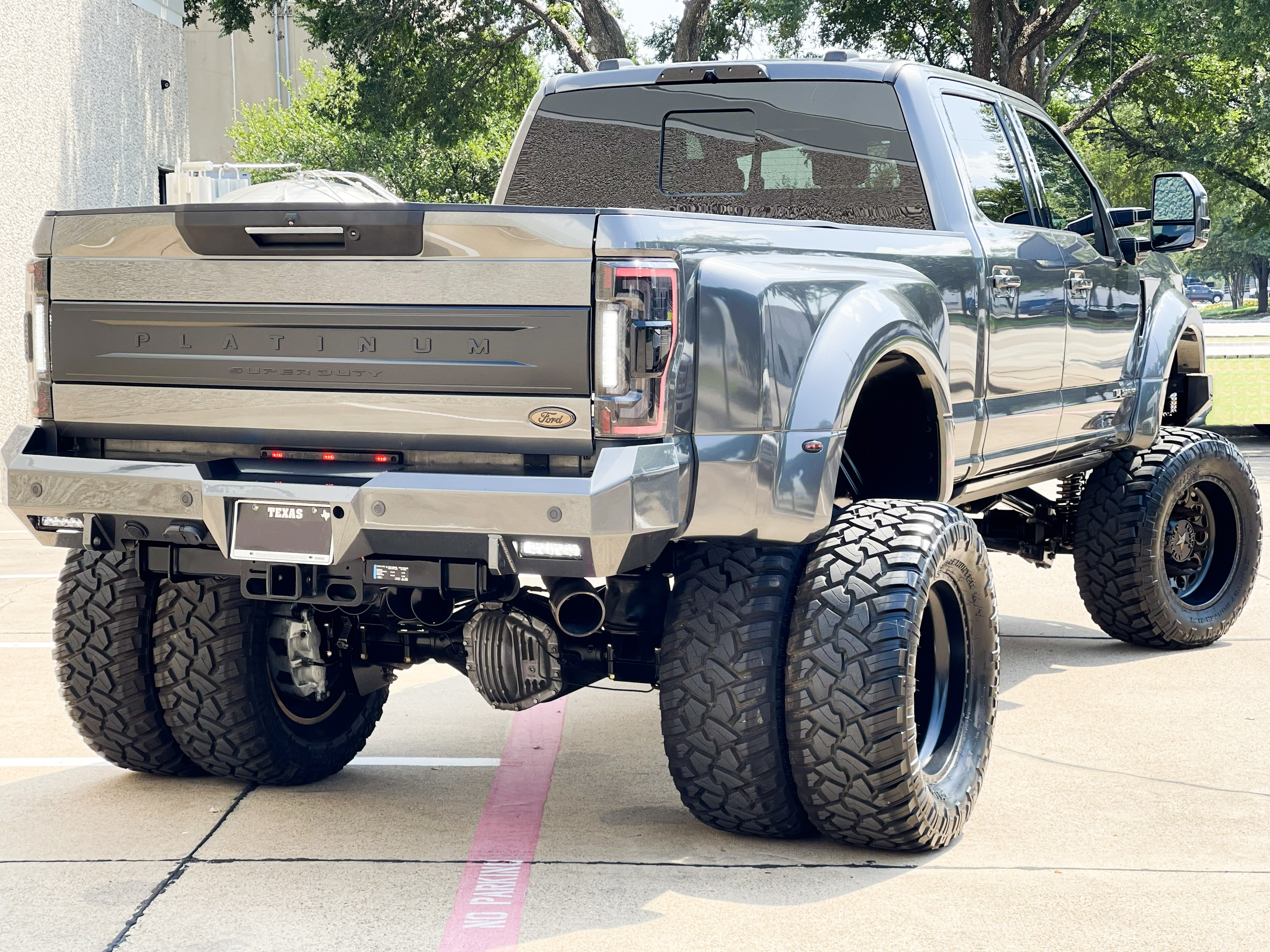 Used 2020 Ford F450 Platinum AWD/4WD image 4
