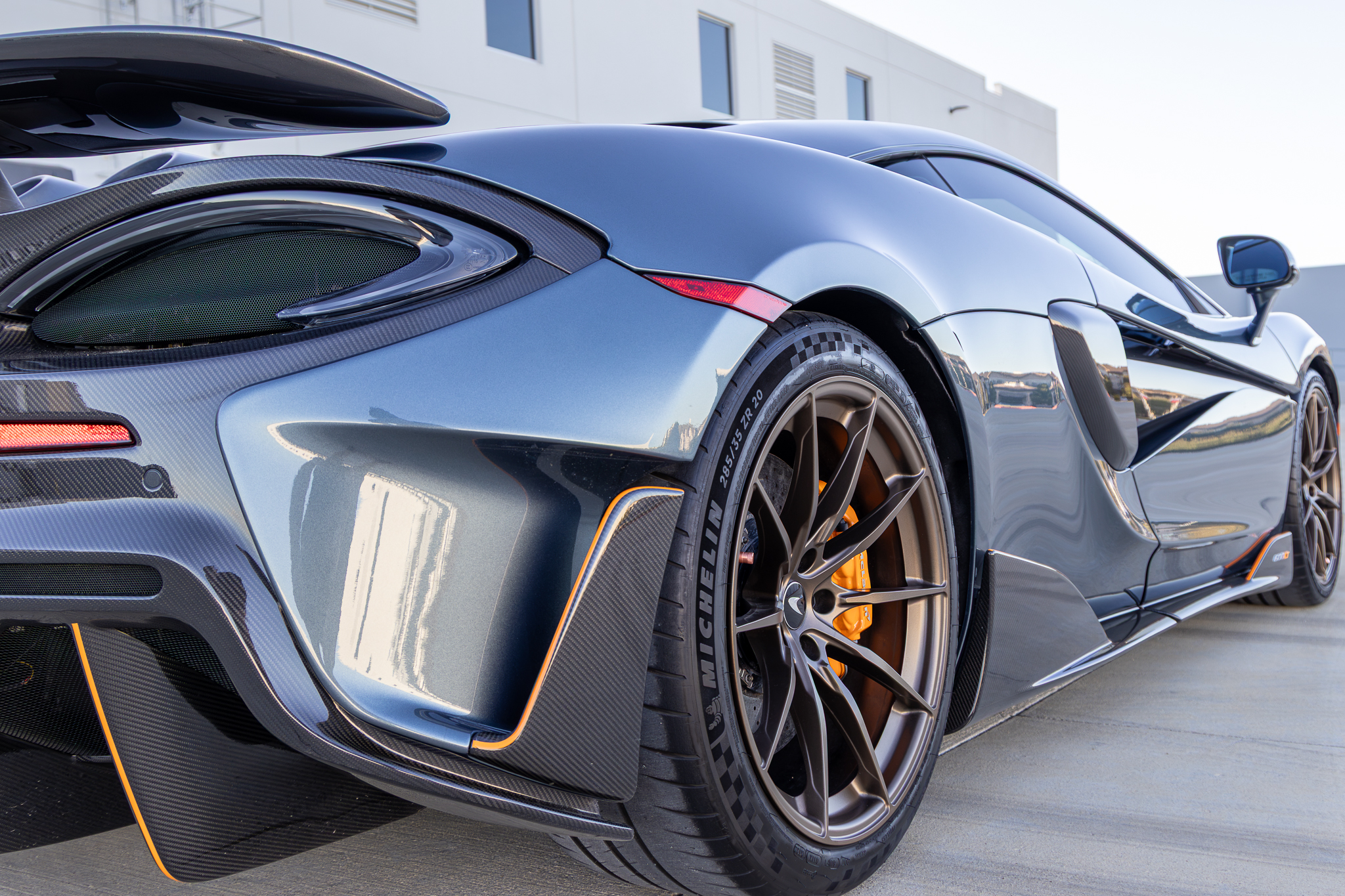 Used 2019 McLaren 600LT RWD image 23