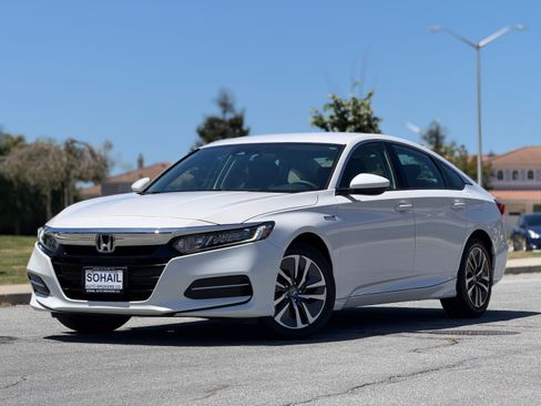 Used 2020 Honda Accord Hybrid image 1