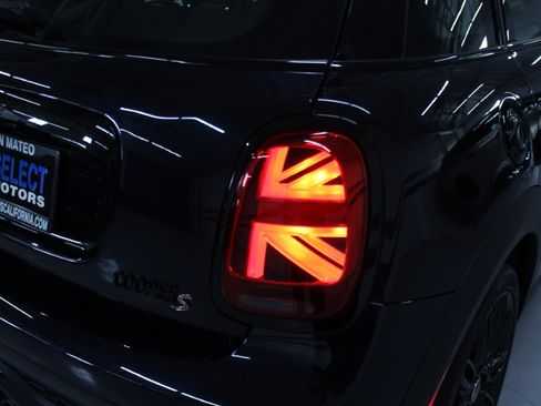 Used 2023 MINI Cooper S 4-Door Hardtop FWD image 7