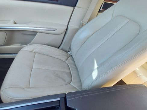 Used 2015 Lincoln MKZ image 8