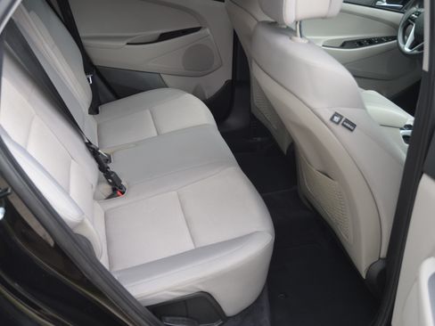 Used 2017 Hyundai Tucson AWD SE image 11