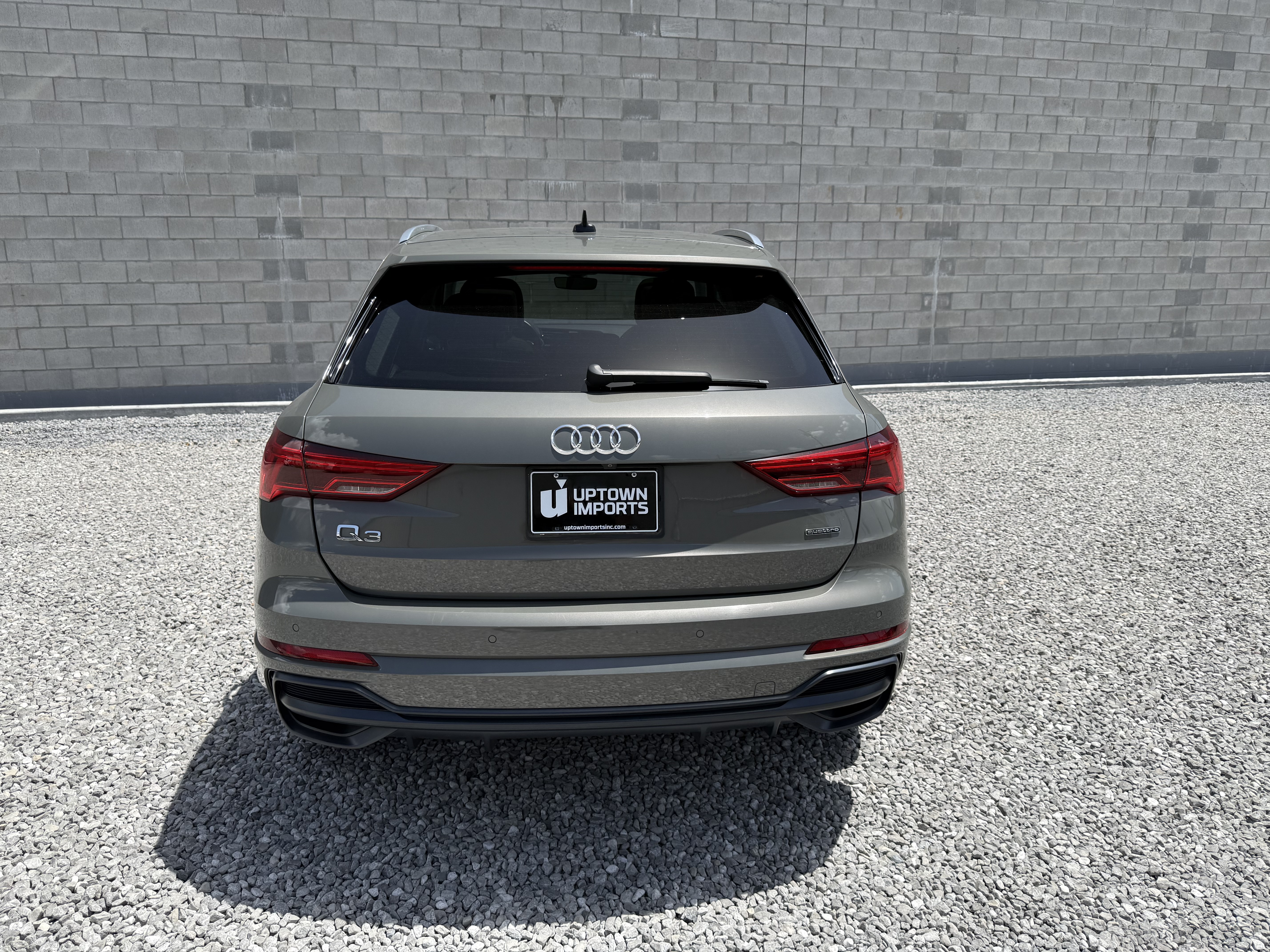 Used 2020 Audi Q3 quattro 2.0T Premium w/ S Line AWD/4WD image 15
