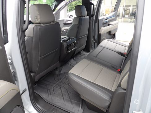 Used 2025 Chevrolet Silverado 1500 4x4 Crew Cab ZR2 image 25