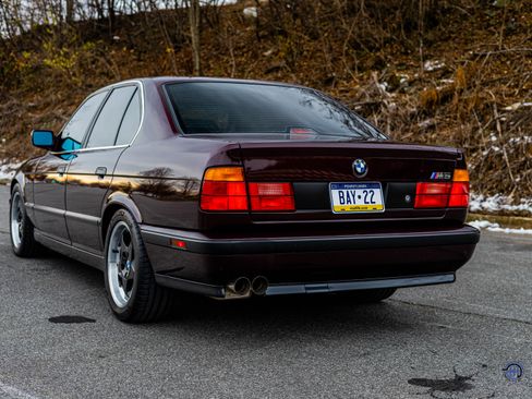 Used 1991 BMW M5 image 10