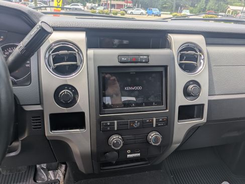 Used 2013 Ford F150 4x4 SuperCrew XLT image 6