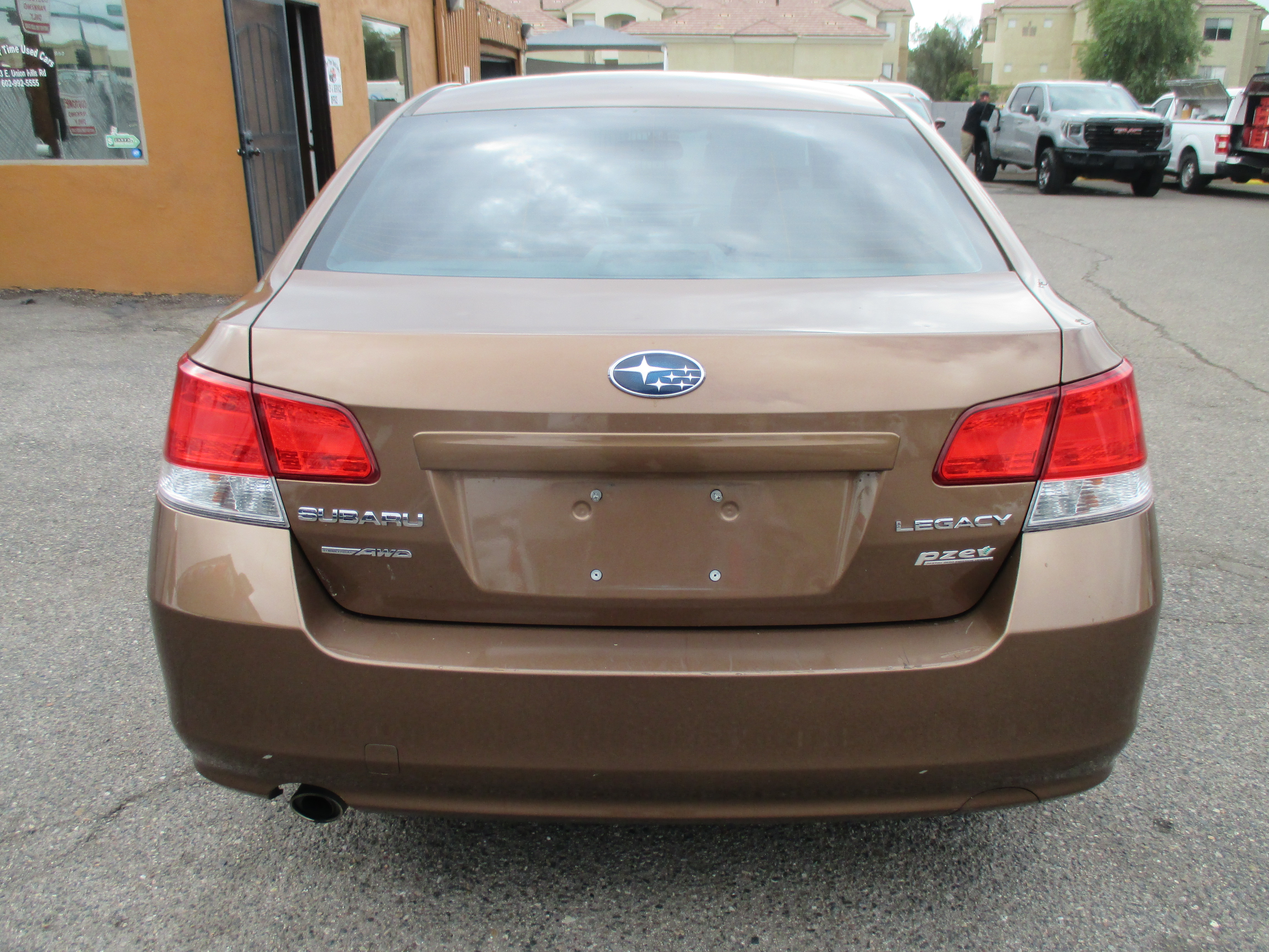 Used 2013 Subaru Legacy 2.5i Premium Sedan 4D AWD/4WD image 10
