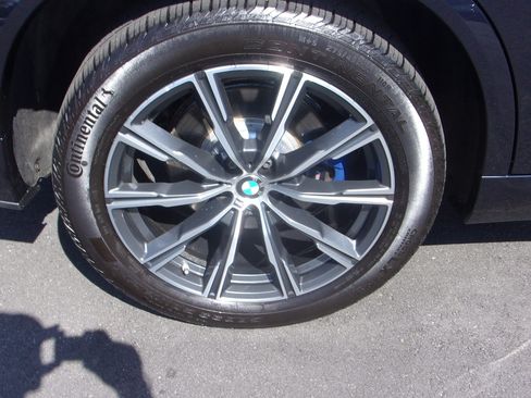 Used 2022 BMW X5 xDrive40i AWD/4WD image 36