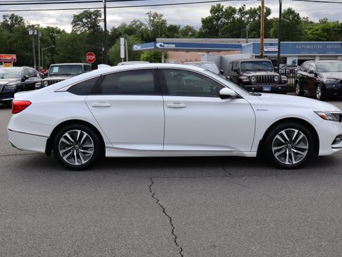 Used 2018 Honda Accord EX-L Hybrid image 9
