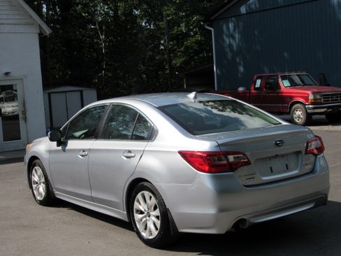 Used 2016 Subaru Legacy 2.5i Premium AWD/4WD image 7