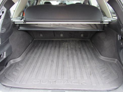 Used 2015 Subaru Outback 3.6R Limited AWD/4WD image 15