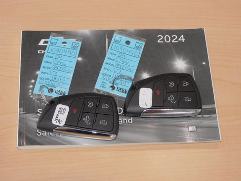 Used 2024 Chevrolet Silverado 2500 LTZ image 38