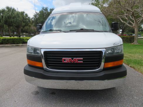 Used 2004 GMC Savana 1500 SLT RWD image 24