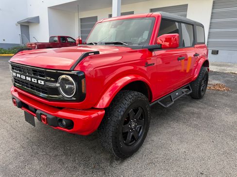 Used 2024 Ford Bronco Black Diamond image 17