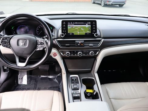 Used 2018 Honda Accord EX-L Hybrid image 17