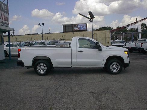 Used 2024 Chevrolet Silverado 1500 W/T AWD/4WD image 3