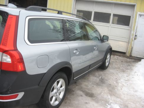Used 2010 Volvo XC70 3.2 Premier image 4
