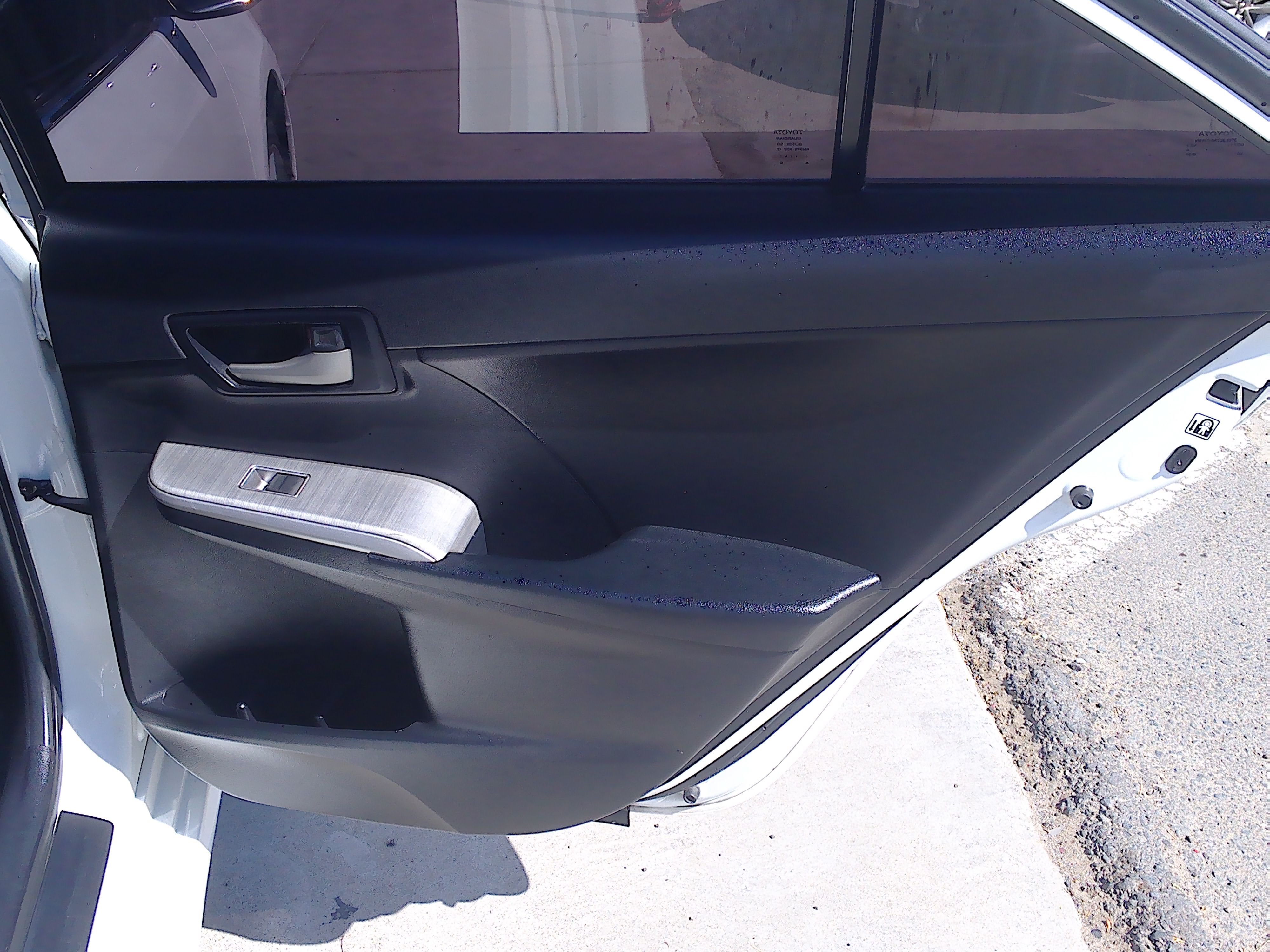 Used 2012 Toyota Camry SE V6 FWD image 12