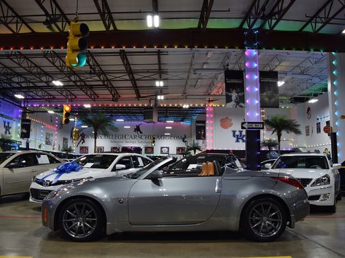 Used 2005 Nissan 350Z Touring RWD image 4