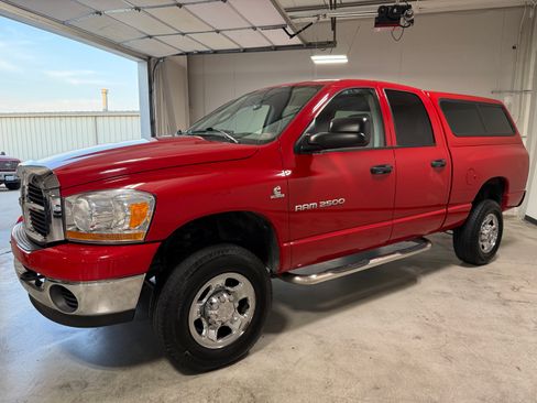 Used 2006 Dodge Ram 2500 Truck 4x4 Quad Cab image 11