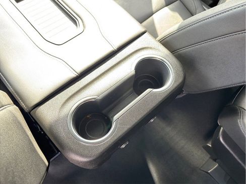 Used 2024 Chevrolet Tahoe Z71 image 40