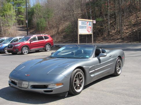 Used 2004 Chevrolet Corvette image 21