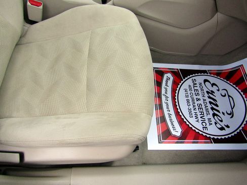 Used 2015 Nissan Rogue SV image 12