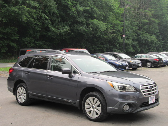 Used 2015 Subaru Outback 2.5i Premium AWD/4WD image 11