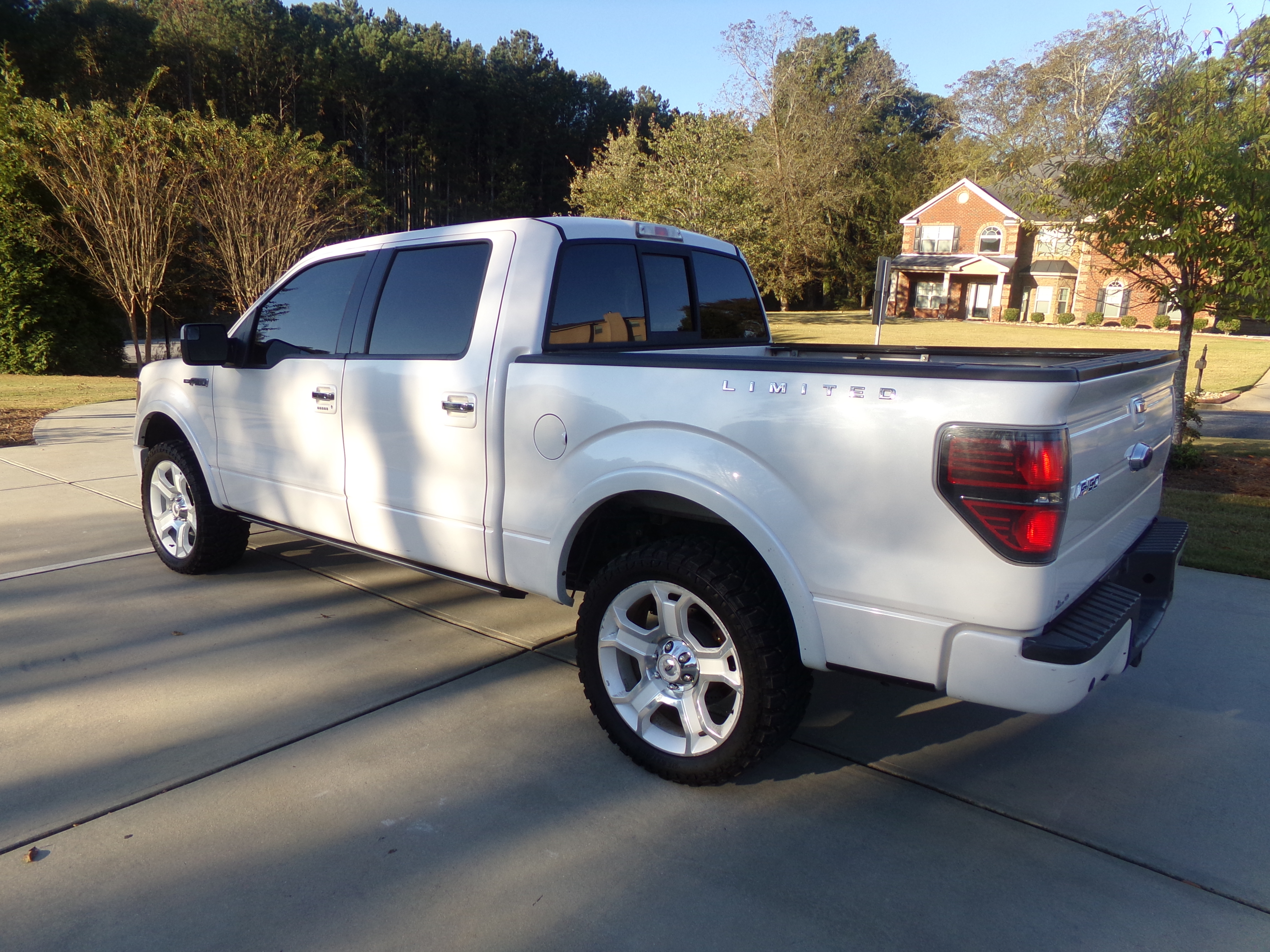 Used 2011 Ford F150 Lariat Limited AWD/4WD image 3