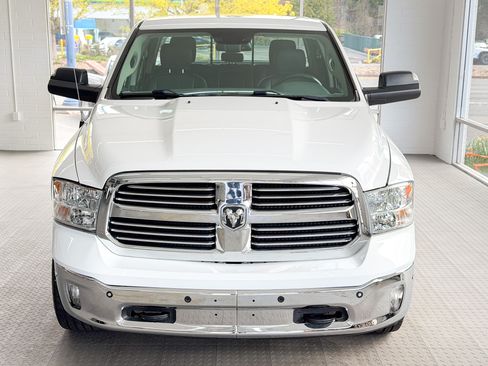 Used 2018 RAM 1500 SLT image 2
